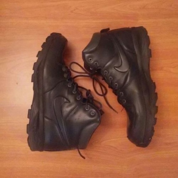 size 13 nike boots